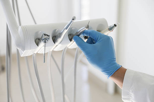 Professional Wisdom Tooth Removal technician working in Las Lomas, CA